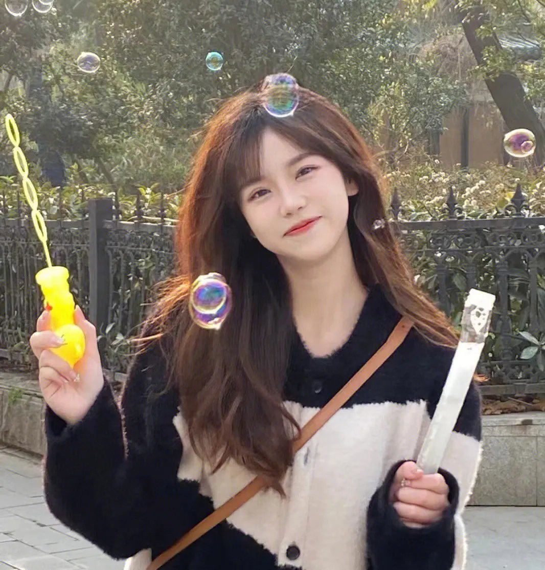 首富爸爸归来，落魄千金直接起飞